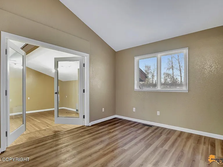 2905 Turnagain St — Photo 33