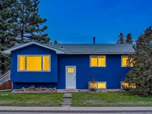252 S Allan Cres SE, Calgary, AB T2J 0T4