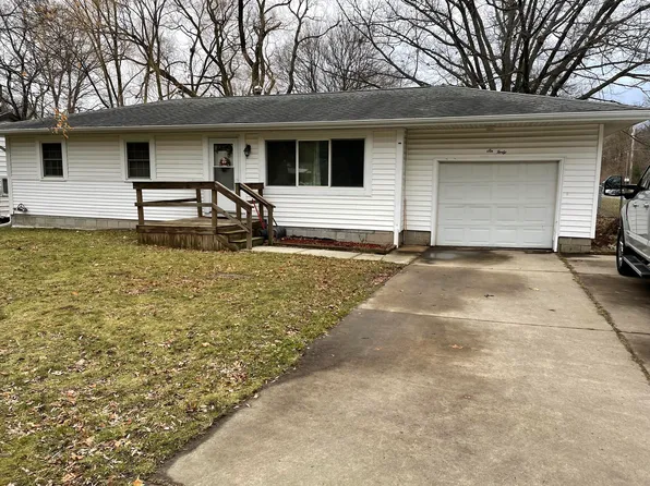 640 E Lewis St, Whitehall, MI 49461