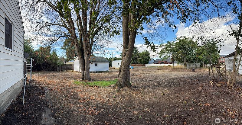 2nd image of 40 NW B Street
