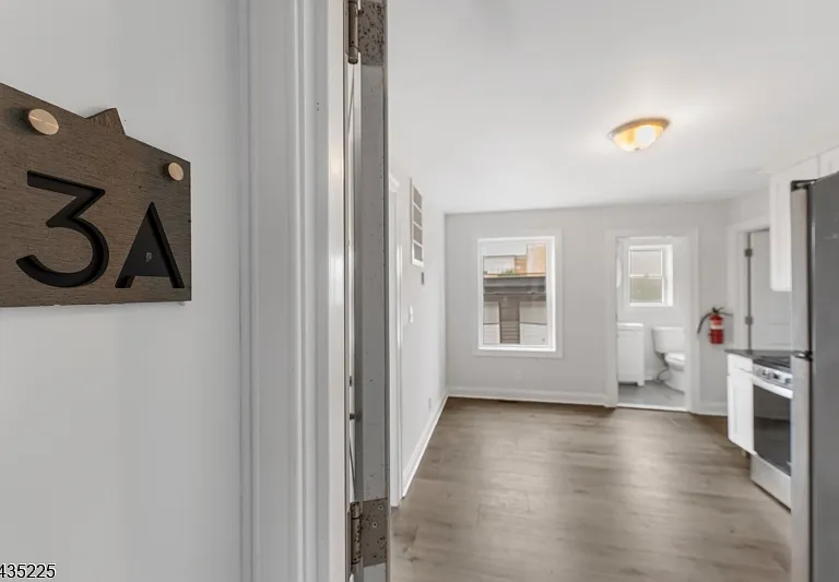 335 Henry St #3 — Photo 7