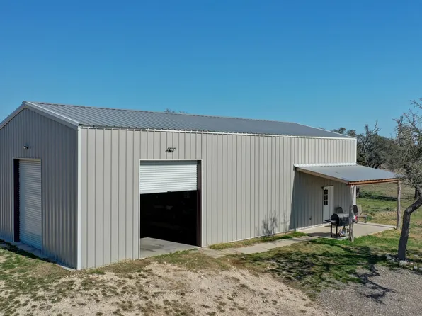 200 Mosel, Harper, TX 78631