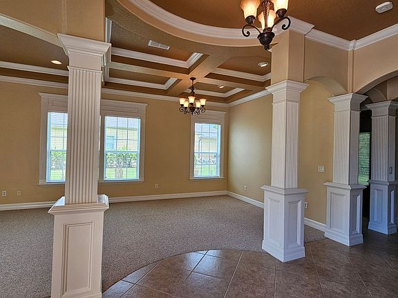 5th image of 20409 Walnut Grove Ln