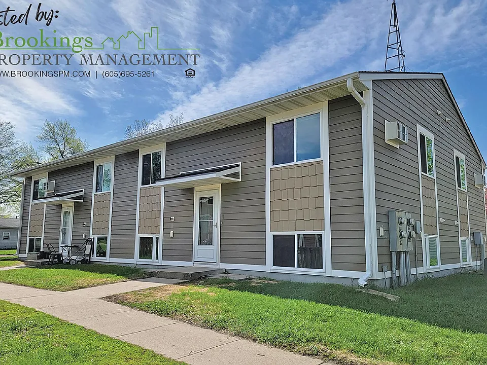 144 2nd Ave S #2