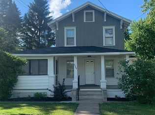 6569 Lakeshore Rd, Cicero, NY 13039