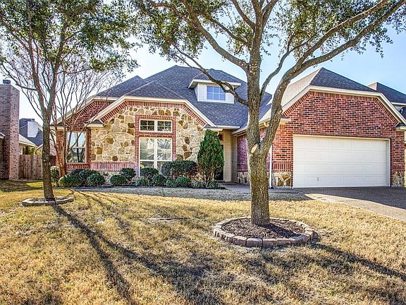 3rd image of 125 Castle Pines Dr