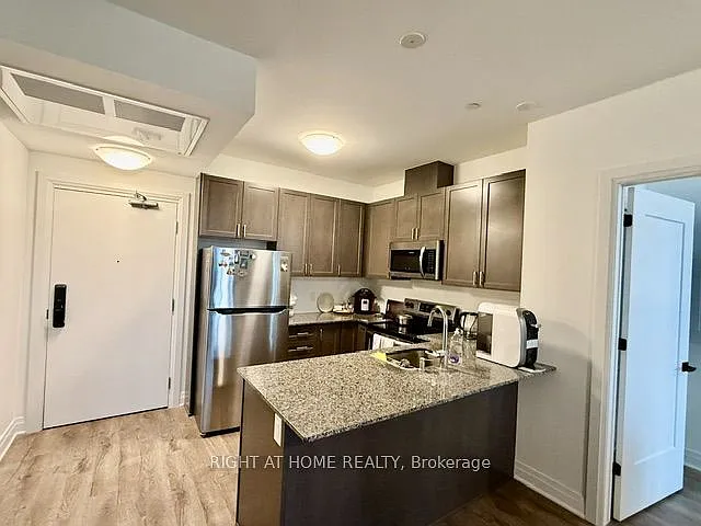 95 Dundas St W #29 — Photo 6