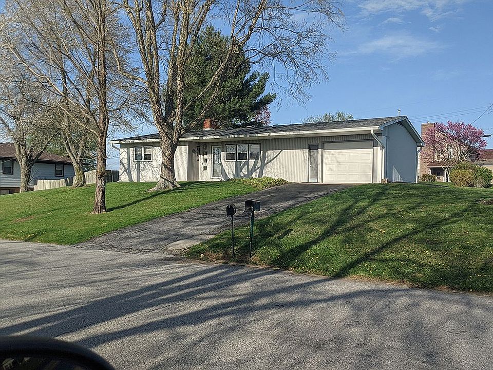 1st image of 109 N Mahuron Dr