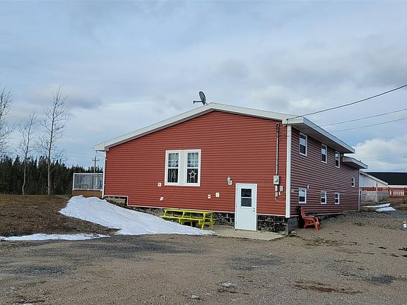 3rd image of 7 Center Island Road