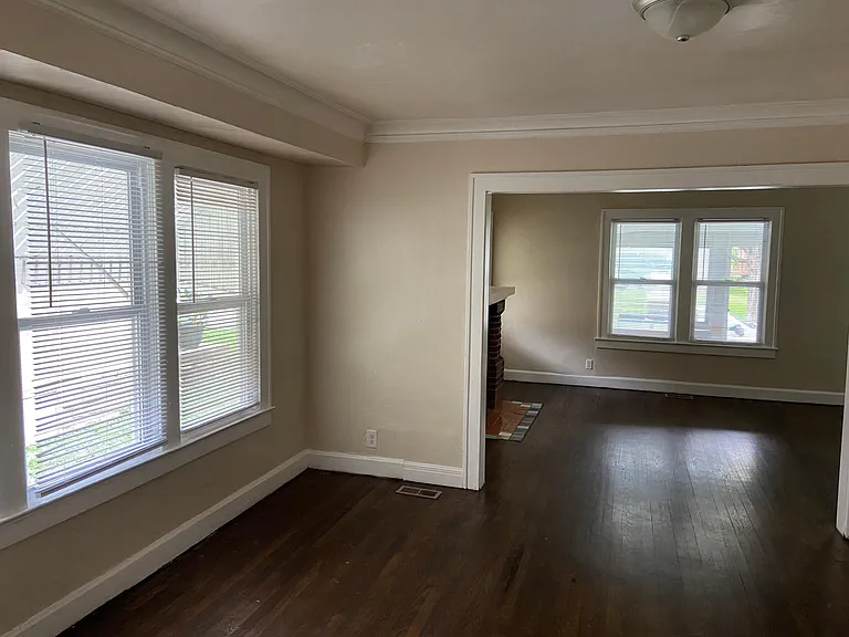 5309 Michigan Ave — Photo 15