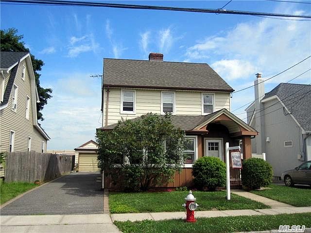 1st image of 52 Lenox Ave