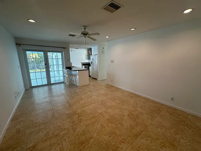 11261 NW 42nd St — Photo 19