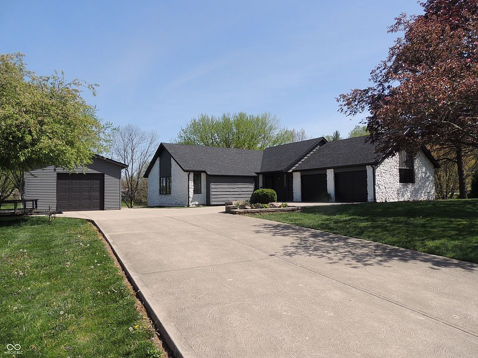1st image of 282 W Santee Dr