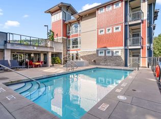 2238 Whatcom Rd #404, Abbotsford, BC V3G0E6
