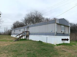 122 Lakewater Dr, Tallassee, AL 36078