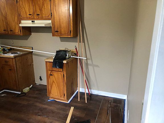 2nd image of 1231 Fountain Ave