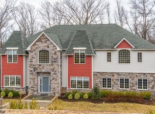 18 Puddingstone Rd, Morris Plains, NJ 07950