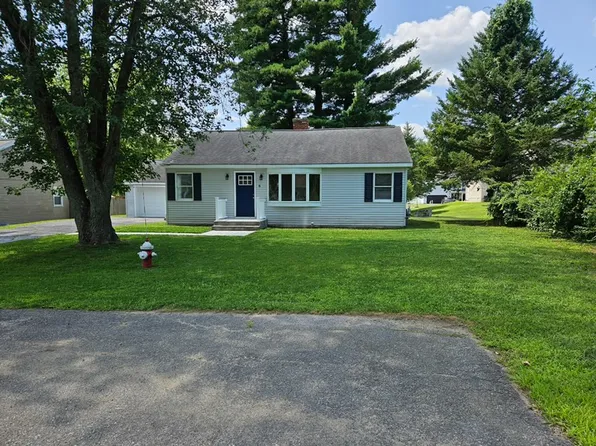 6 Memory Ln, Schenectady, NY 12304
