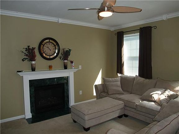 4th image of 5 Forsythia Ln