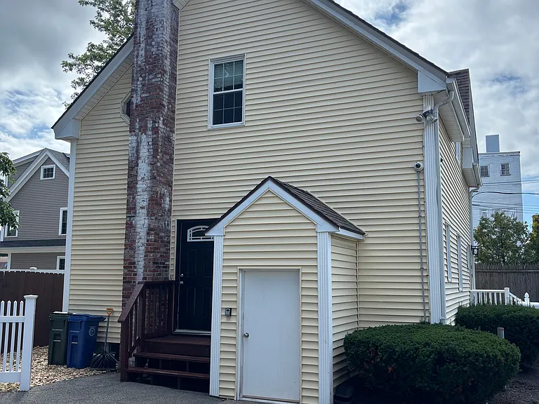 130 Pine St #4 — Photo 8
