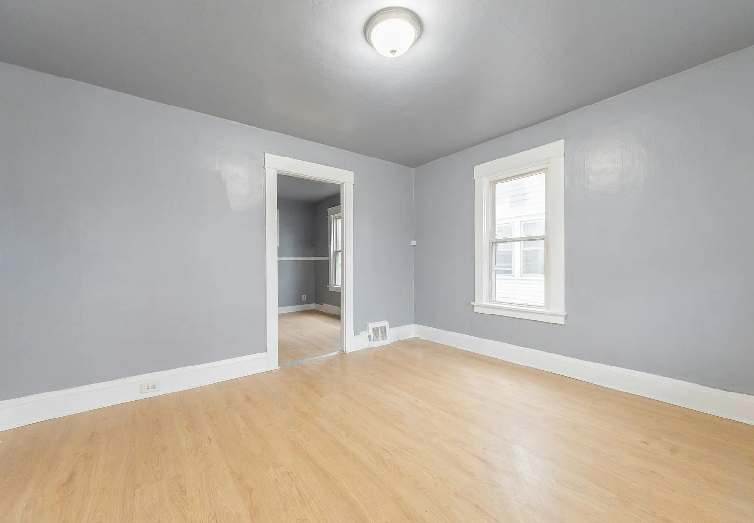 14514 Westropp Ave — Photo 3