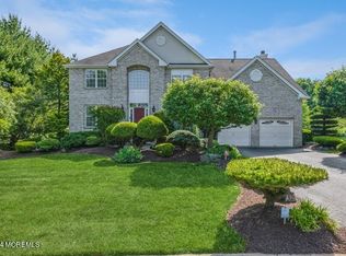 101 Briarcliff Dr, Morganville, NJ 07751