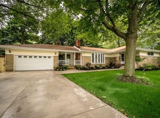 2102 Garden Dr, Wickliffe, OH 44092