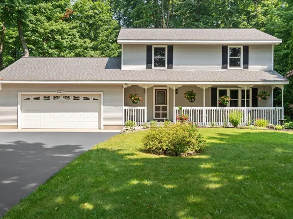 9866 Bobbys Trl, Traverse City, MI 49684