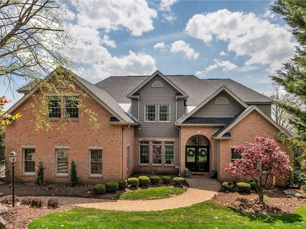 4079 Manor Oaks Ct, Export, PA 15632