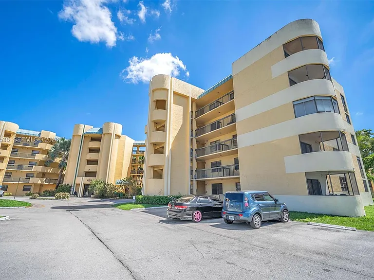 6575 W Oakland Park Blvd #218 — Photo 30