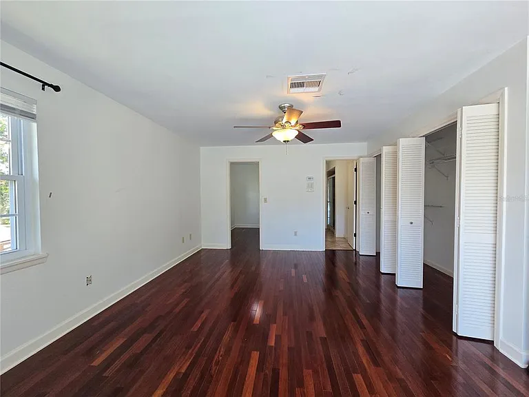 300 Cypress Creek Cir — Photo 14