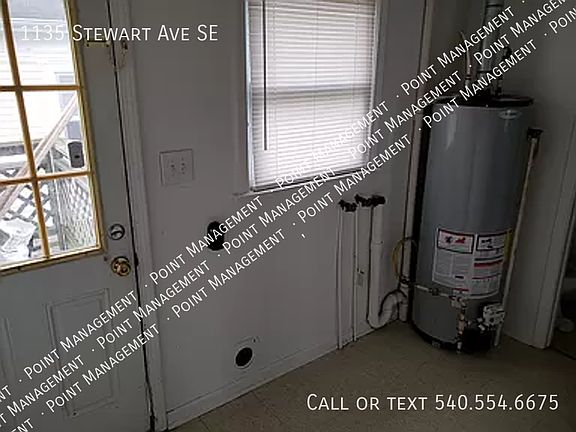 4th image of 1135 Stewart Ave SE