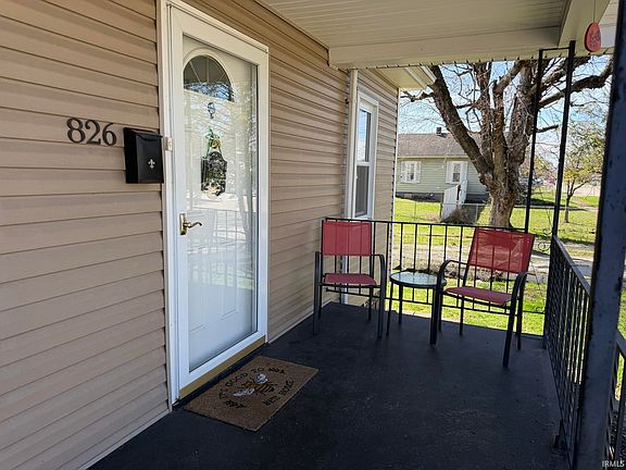 2nd image of 826 W Idlewild Dr