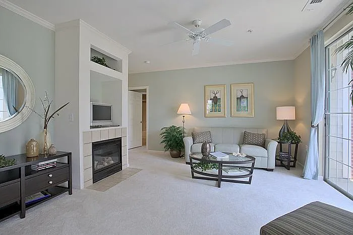105 King Farm Blvd — Photo 14