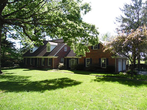 2nd image of 290 Heritage Rd