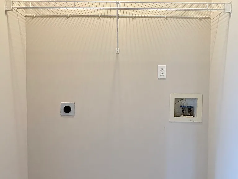 3259 Spring Hollow Ave — Photo 14