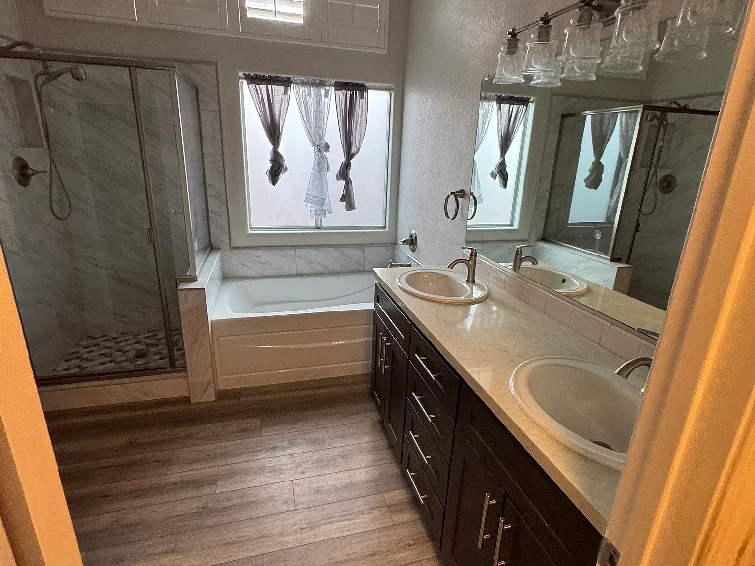 3 bed, 1287 sqft, $2,650 — Photo 4