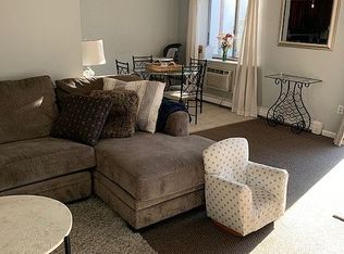 13 Skyline Dr, Fishkill, NY 12524