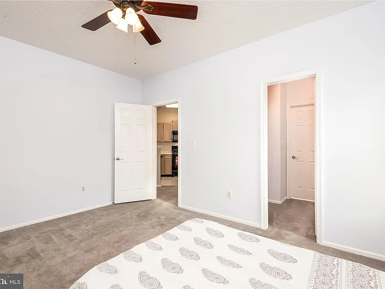 6011 Rosebud Ln #203 — Photo 9