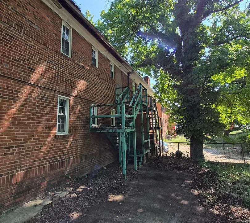 2nd image of 4613 Central Ave NE