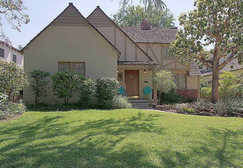 1st image of 1832 West Dr