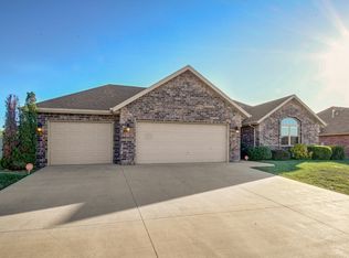 3740 W Cobblefield St, Springfield, MO 65807