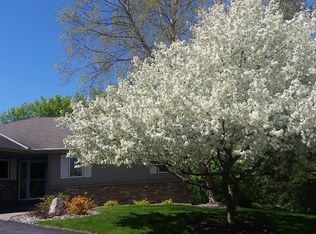 6715 Addie Ln, Eden Prairie, MN 55346