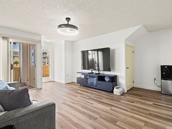 2nd image of 94-506 Kupuohi St #7102