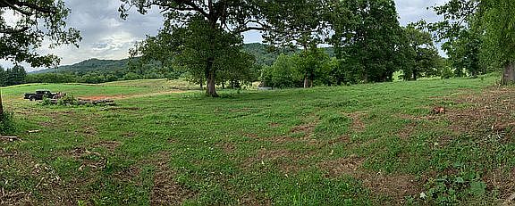 4th image of 720 Farm Of The Smokies Way