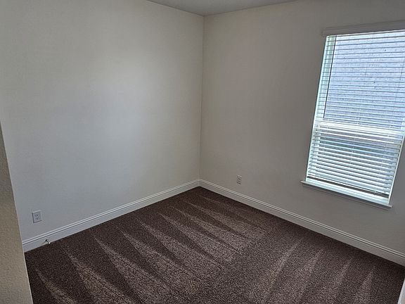 4th image of 461 Princewood Dr