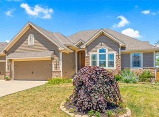 21864 W 175th Ter, Olathe, KS 66062