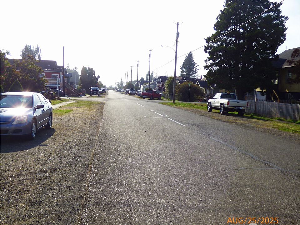 2nd image of 921 W Perry Street