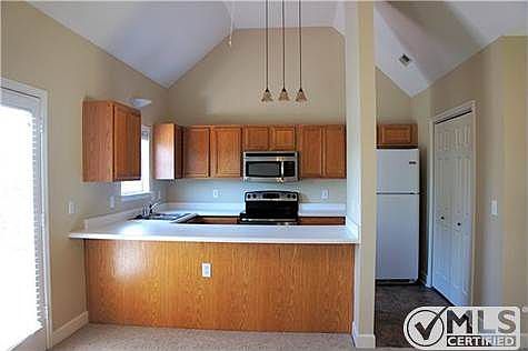5th image of 2117 Melody Dr