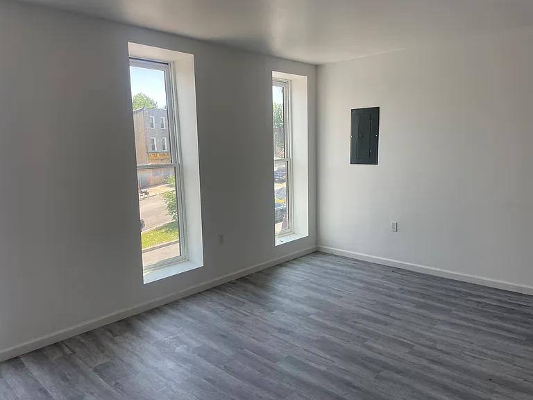 1600 W Baltimore St #1 — Photo 15